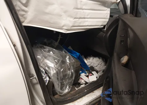 2018 Chevrolet Trax Ls z USA, uszkodzony, nr VIN KL7CJKSB4JB582028